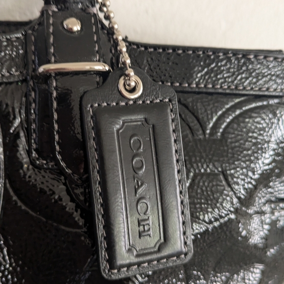 COACH GALLERY EMBOSSED PATENT LEATHER F19462. - Picture 4 of 12